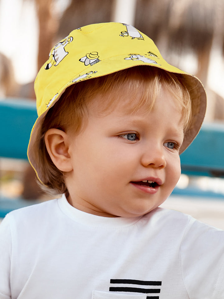 Reversible printed baby hat