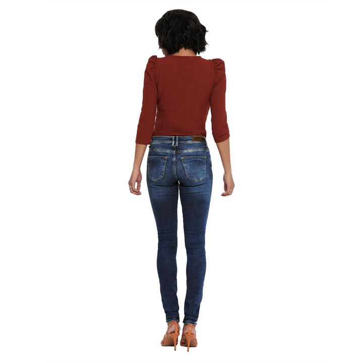 Women's skinny fit jeans with rips