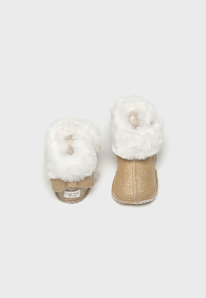 Scarpa culla MAYORAL NEWBORN da NEONATA - Mandorla