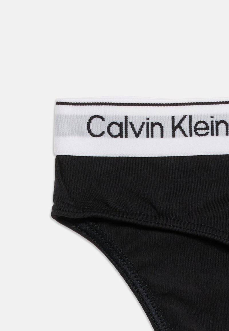 CALVIN KLEIN JEANS