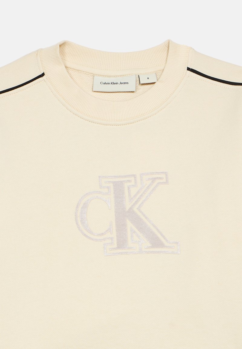 CALVIN KLEIN JEANS Completo CALVIN KLEIN JEANS da BAMBINA - Whitecap Gray