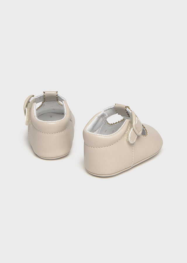 MAYORAL NEWBORN Scarpa culla MAYORAL NEWBORN da NEONATO - LINO