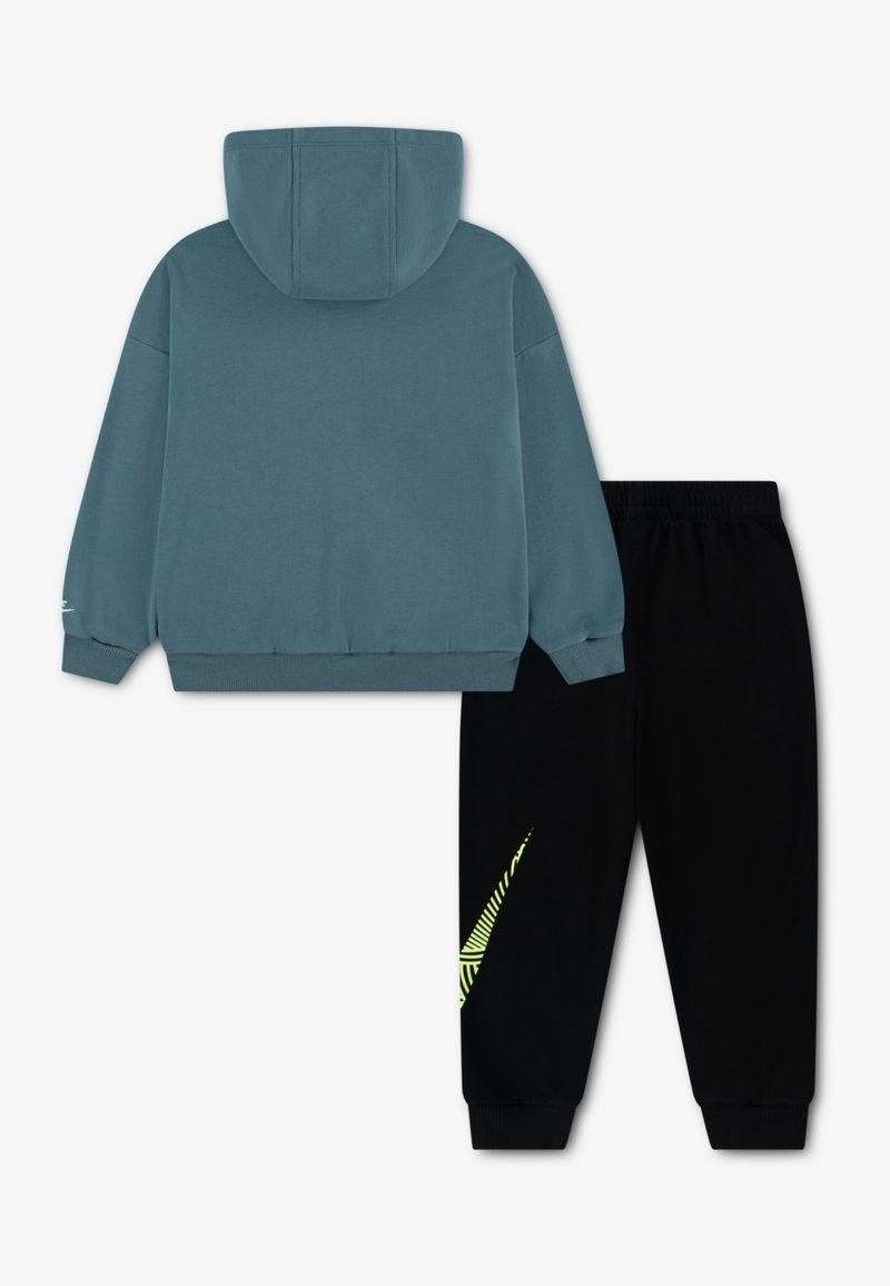 NIKE Tuta NIKE da BAMBINO - Verde